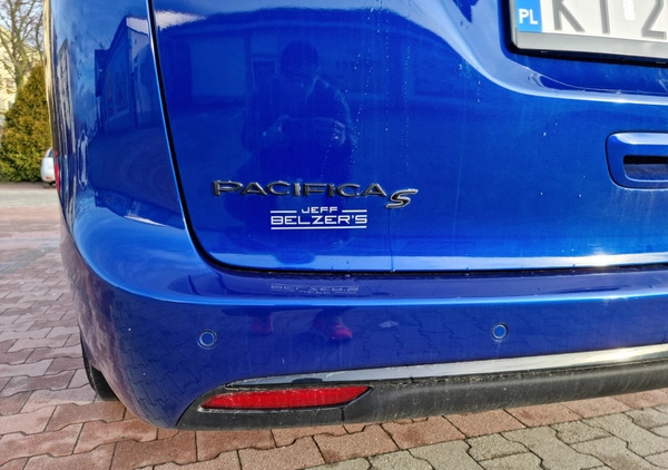 Chrysler Pacifica cena 114900 przebieg: 68000, rok produkcji 2020 z Tarnów małe 211